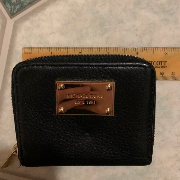 MICHAEL KORS compact zip wallet - Picture 6 of 8